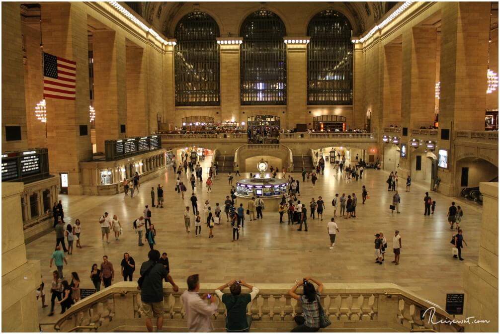 Eine ziemlich leere Halle der Grand Central Station. Zur Rush Hour ist hier kaum der Boden zu sehen