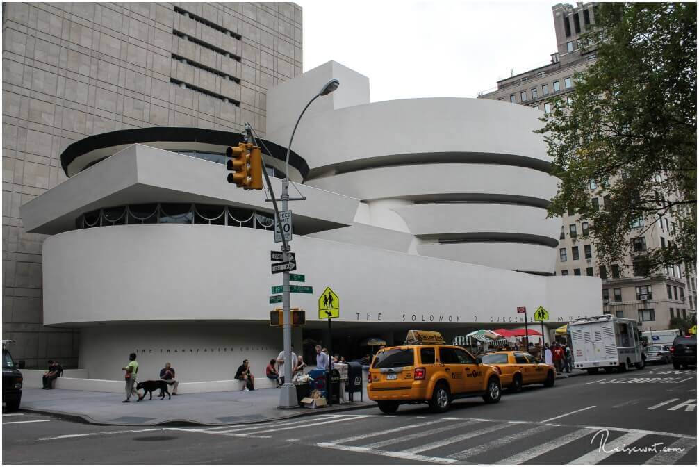 Das Guggenheim Museum mit seiner markanten Bauweise ist nicht zu übersehen