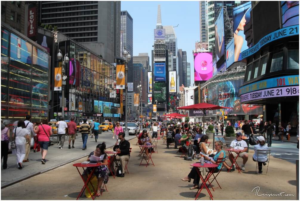 Früh Morgens ist die Welt am Times Square noch nicht ganz so hektisch