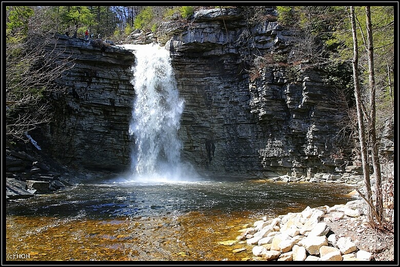 Die Awosting Falls von unten