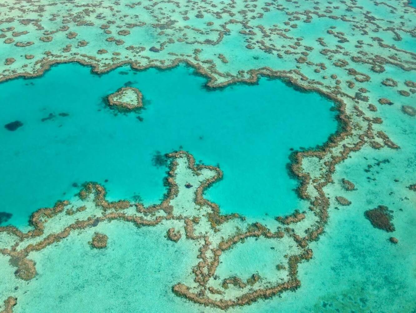 Hoch über dem Great Barrier Reef vor Australien. Ich liebe Ausblick und Überblick