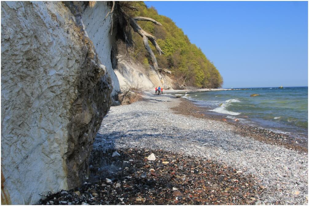 Der Kiesstrand unten am Königsstuhl