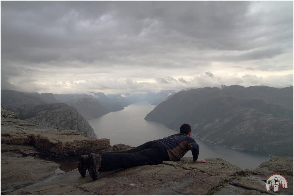Die Aussicht runter auf den Lysefjord