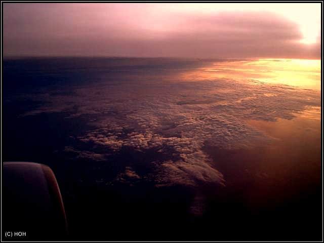 Sonnenaufgang Nachtflug mit LTU nach Bangkok