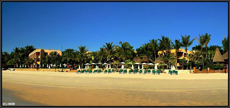 Hotel vom Strand aus gesehen ...