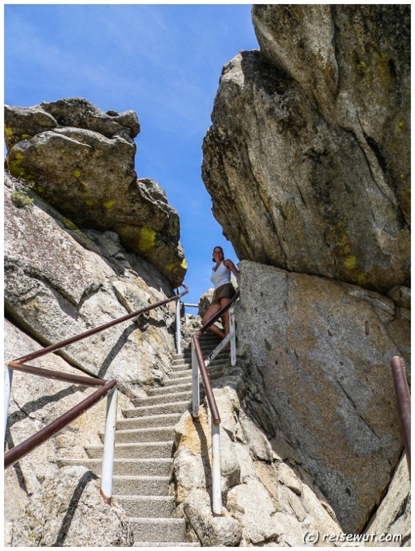 Der Aufstieg auf den Moro Rock ist teilweise ganz schön steil