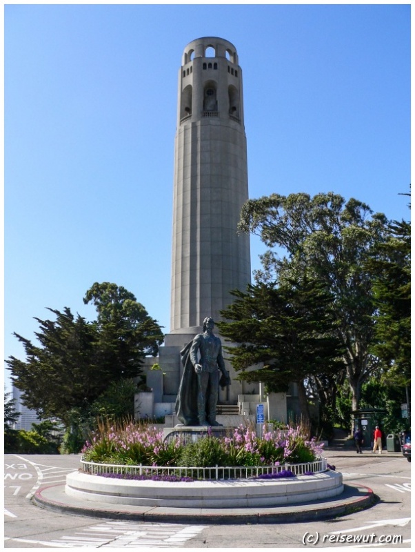 Coit Tower von unten