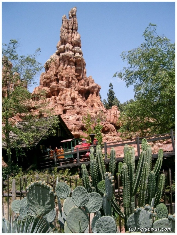 Der Big Thunder Mountain Coaster. Kein Looping, aber trotzdem eine Fahrt wert