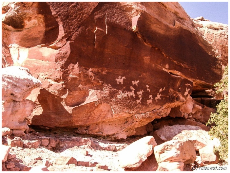 Felsmalereien unterwegs auf dem Delicate Arch Trail