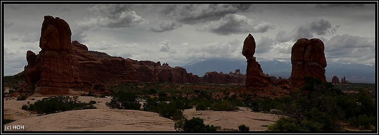 Noch ist es wolkig im Arches National Park
