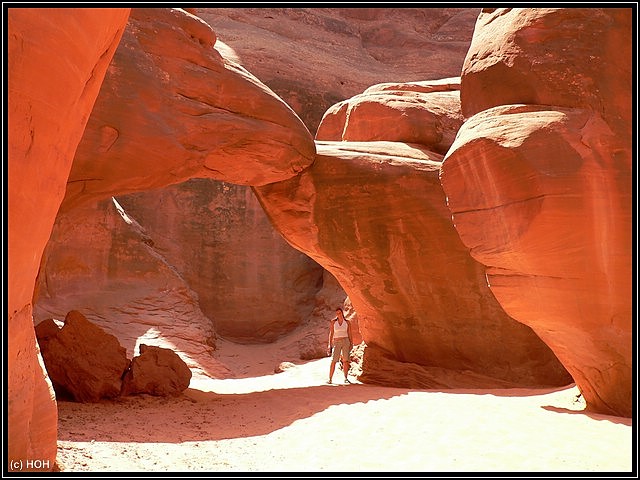 Sand Dune Arch