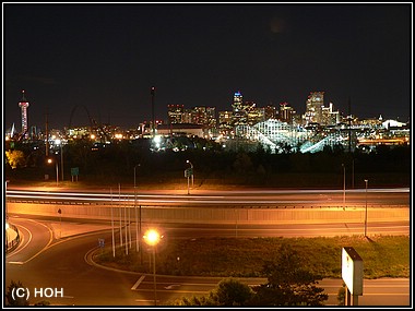 Blick aus dem Hotelzimmer bei Nacht