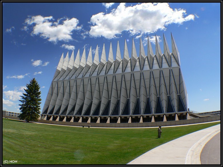 Die Cadet Chapel ist wirklich ein sehr außergewöhnliches Gebäude - innen wie außen